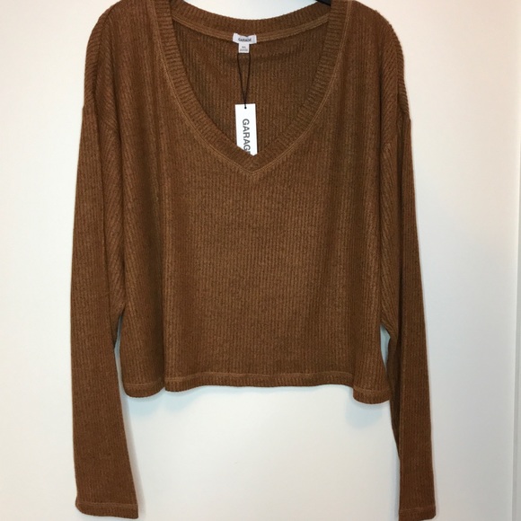 Garage Adriana V-Neck Tee - Picture 4 of 7